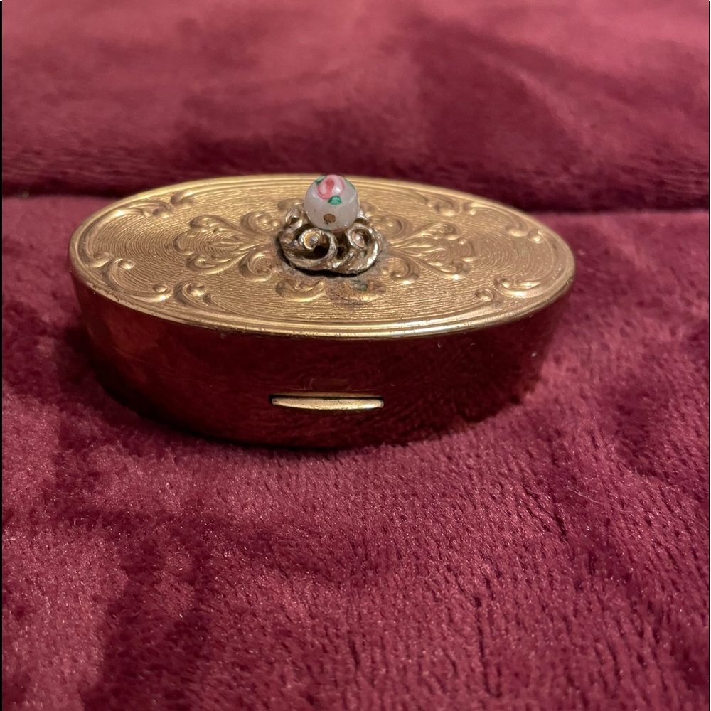 Vintage 1950s max factor red on red Bettie Page